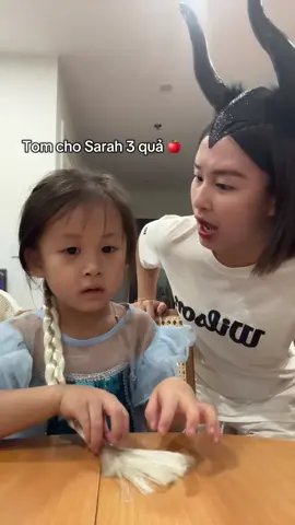 Thường ngày mình là mẹ hiền nên Halloween này xin phép cosplay mẹ 😈 😂😂😂 #growwithminhee #MinHee #EmbénóitiếngAnh #fyp 