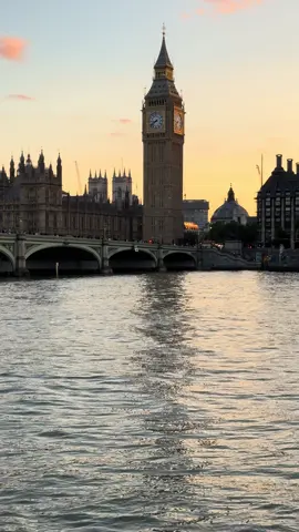 LONDON #welcometolondon #unitedkingdom #riverthames #londonstreets #BIGBEN 