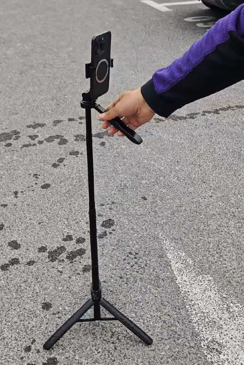 porestetripié3en1:soporte+selfiestick+controlremotoconBluetoothyrotación360°.Esplegable,recargable,portátilycompatibleconcasicualquiercelular.Perfectoparagrabarsinayuda,hacerlivesotomarfotosadistancia.¡Haztucontenidocomolosprossingastardemás!---#TikTokShopHotSaleMX#dealsforyoudays#tiktokshopdealsforyoudays#TripiéBluetooth#SelfieStick