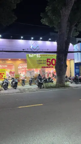 Moss Mỹ Tho giảm giá 50% toàn bộ cửa hàng🔥🔥 + Giảm giá 50% 60% 70% + Đồng giá 5k 7k 9k Phụ kiện - Quà tặng - Đồ chơi 📌506 Ấp Bắc, Mỹ Tho #phukienquatangmytho #phukiengiamgia #giamgia50% #mossmythotiengiang#mosthologytiktok 