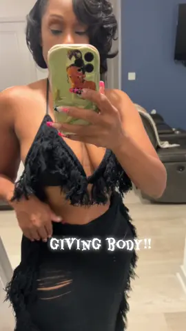 #idonotowntherightstothismusic #flossiedesignandblanks #ootdfashion #tiktokshopcreatorpicks #curvytiktok 