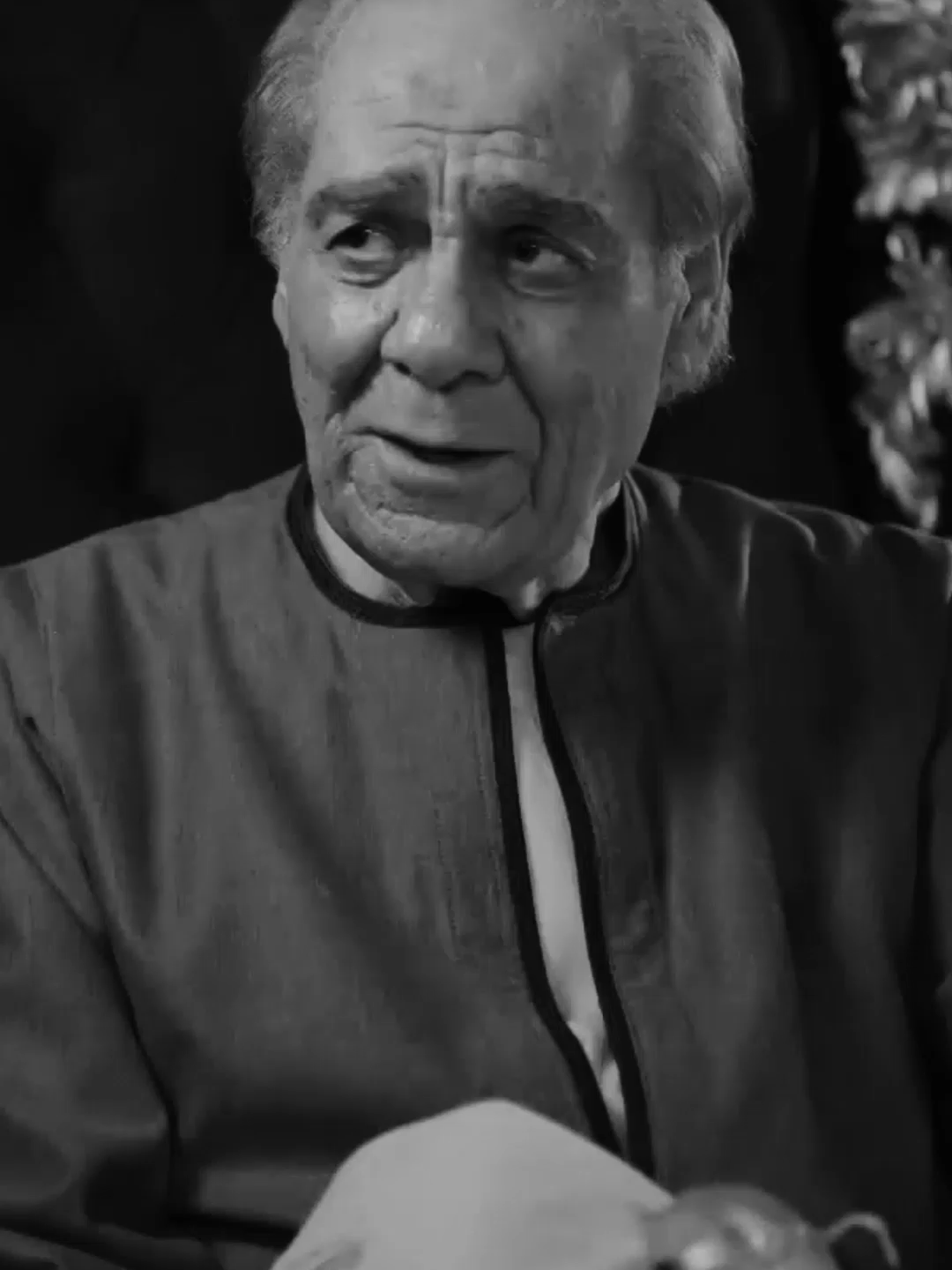 يا ولدي متعاديش الكل نوبة واحدة #حكيم_باشا