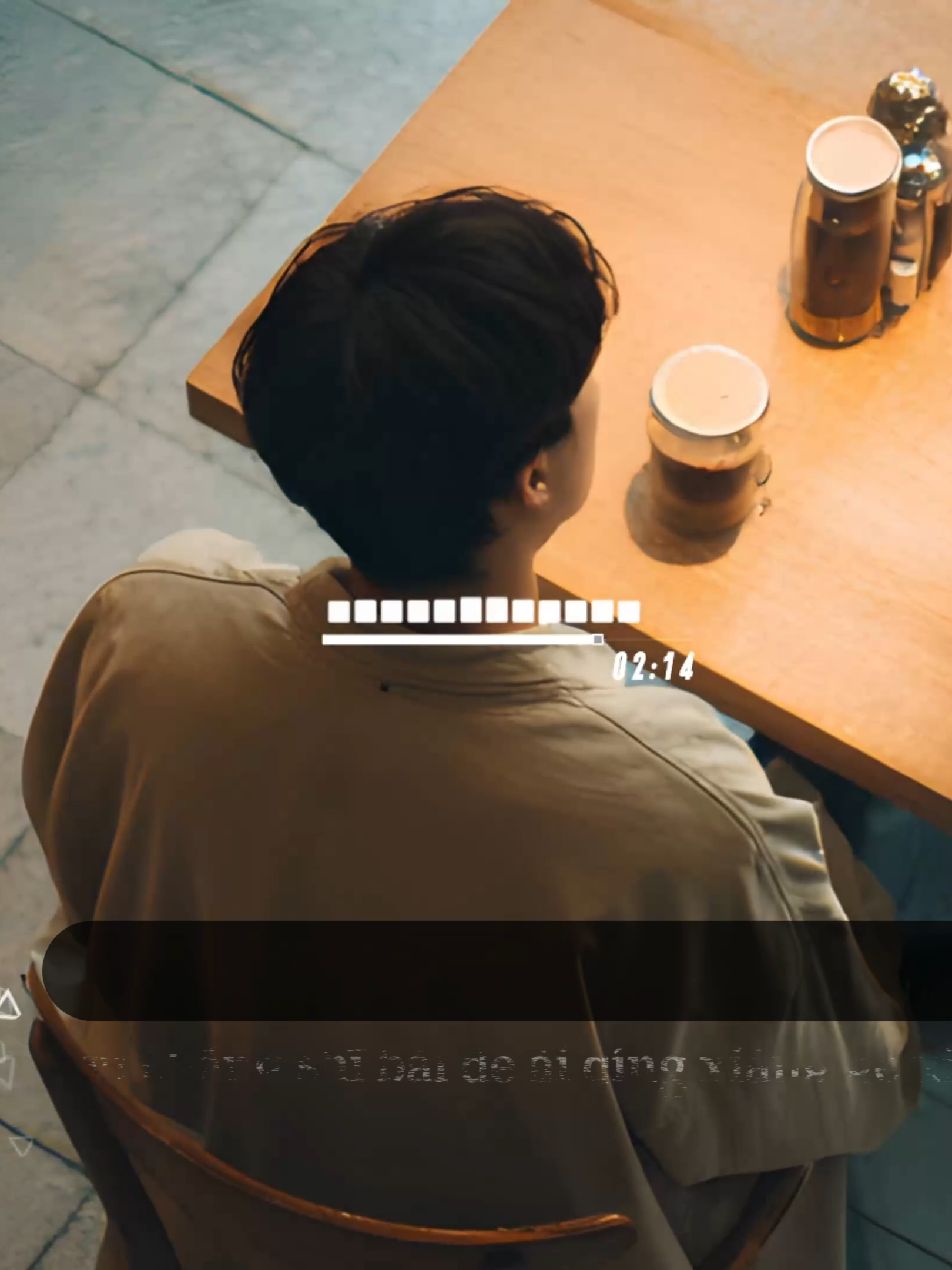 热得时候心乱如麻，冷了以后看见自己够傻。 #大头针 #咖啡 #KarenDaidaiMusicChannel