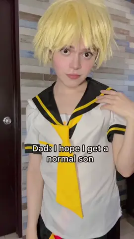 #femboytiktok #kagaminelen #feminineboy #cosplay #vocaloid 