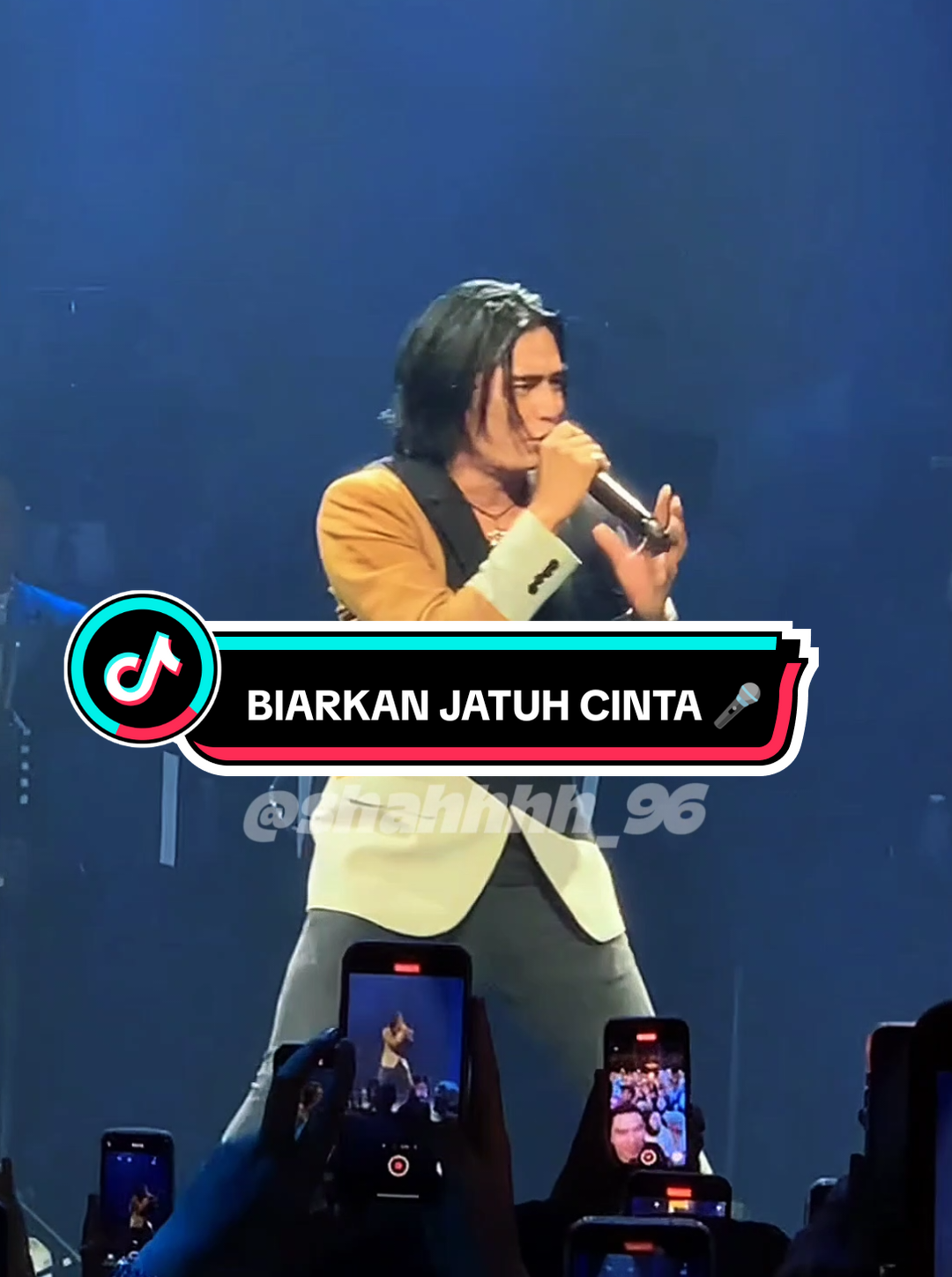 ST12 - BIARKAN JATUH CINTA 🎤  #st12 #biarkanjatuhcinta #fyp #galaubrutal #laguindonesia 