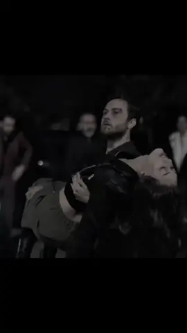 سنا أصبحت حوريه البحر 🧜🏻‍♀️.. -                  -                     - #explore  #çukur #foruyou #ياماش 