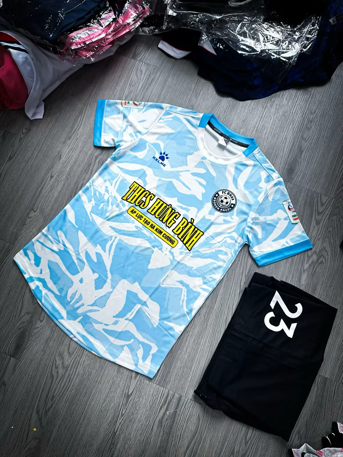 cho ae thích kelme mà chi phí hạn chế mẫu kelme may theo yêu cầu nhà TC cực net mời ae tham khảo😍 🎁:free in tên số lưng, hỗ trợ in logo,…🦁 🎁:ship toàn quốc🚚 ☎️:liên hệ với shop qua z.l ghim đầu kênh để nhận đc giá iu thương🤗#xuhuong #viral #fyppppppppppppppppppppppp #bongda 