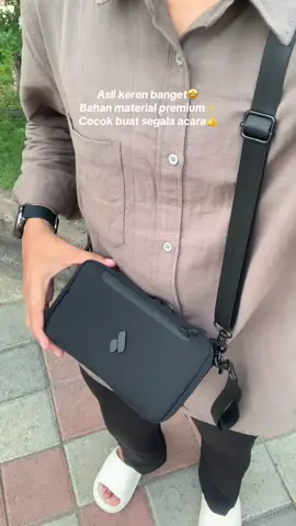 Handbag premium ini lagi rame, Desain kece, bahan premium, dan pastinya bikin tampilan makin classy ✨ Buruan cek di keranjang kuning sebelum kehabisan! #handbag #slingbag #tasselempang #taspremium #tascowok 