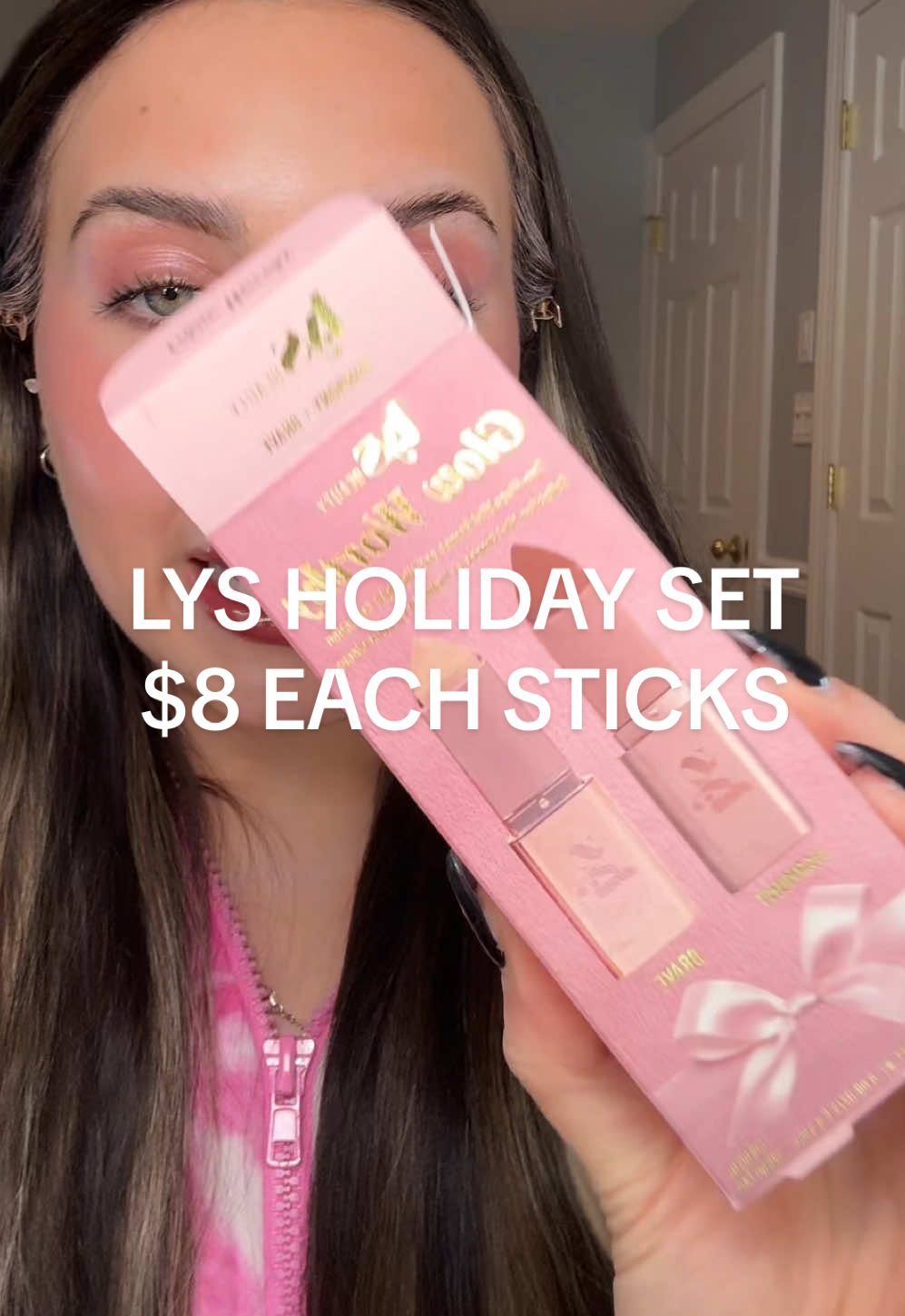 LYS dropped their holiday set! Only $16 for 2 sticks ($8 each!) ✨ mini no limits bronzer + highlighter stick ✨ I’m wearing shade “harmony” Limited edition + perfect stocking stuffer! @LYS Beauty  #lysbeauty #nolimits #bronzerstick #lysbronzingstick #bronzer 