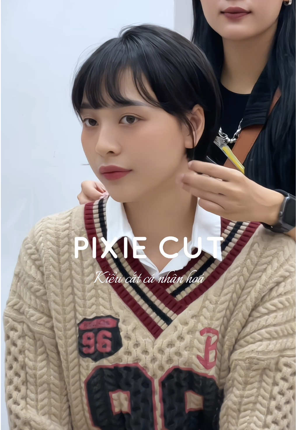 Sau nhiều năm để tóc ngắn và không thấy hối hận. Đi đâu cũng được khen hợp trộm víaaaaaa😽 #pixiecut #tócngắn #ziohair #ziotrendy #xuhuong