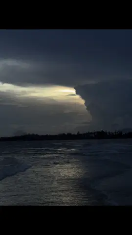 nếu phải chọn nhiều lần, anh vẫn chọn yêu em say đắm..