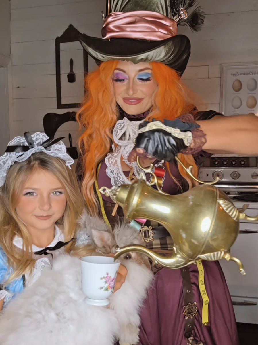 Dale, our white rabbit🐇  #fyp #madhatter #aliceinwonderland  #foryoupage 