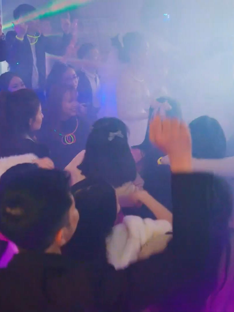 ADD LẠC VÀO ĐÂY CẢ TIẾNG RỒI VẪN CHƯA THOÁT RA ĐƯỢC #bannhacngoisaoviet😆 #wedding #djnhatthien #mckun #hotttrend