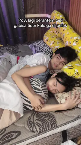 Terbiasa di peluk #pasutringawur #pasangancouple #kangmulletfamilys 