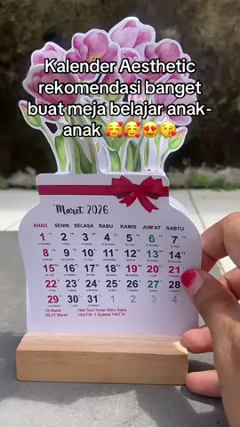 Udah sepaket sama tatakannya ya🤗#kalender #kalendermeja #tiktokshopindonesia #tiktokviral #fyppppppppppppppppppppppp 