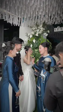 Xa mẹ 1km mà khóc cỡ đó, lấy chồng xa chắc lũ lụt k có cửa 😆#xuhuong #xh #fyp