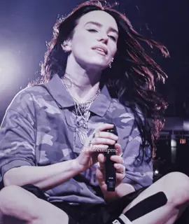 oh i‘m late late to this trend which we’re gonna ignore [#BILLIEEILISH #billieeilish ] scp: overbills 