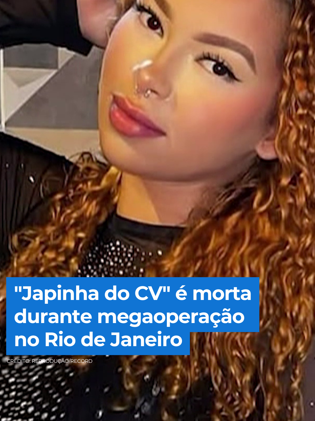 Uma mulher apontada como uma das pessoas de confiança dos chefes de uma facção criminosa foi morta durante uma megaoperação da polícia. Conhecida como “Japinha do CV”, Penélope ganhou notoriedade nas redes sociais ao publicar fotos e vídeos ostentando armas e usando drogas. Apelidada de “musa do crime organizado”, a criminosa era considerada uma figura influente dentro da facção. Segundo informações da Polícia, Penélope foi localizada durante uma ação em área de mata e usava roupas camufladas no momento do confronto. Ainda de acordo com os agentes, ela resistiu à prisão e acabou sendo baleada. A operação tinha como objetivo desarticular um grupo envolvido com o tráfico de drogas e outros crimes na região. A identidade de outros suspeitos e detalhes da ação não foram divulgados. 👉 Veja a reportagem completa no #BalançoGeral em R7.com/balancogeral