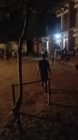 ফুটবল লাভের ভাইয়েরা কমেন্ট  বক্সে হাত তোলো 