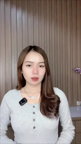 Dulu muka kucel, sekarang auto kinclong! 😆 Rahasianya? Bukan filter, bukan skincare doang — tapi rutin minum kolagen dari @multibeauty.official 💖 Kulit jadi makin cerah, lembap, dan glowing dari dalam! ✨ #GlowingTanpaFilter #KolagenTime #Multibeauty #KulitSehatBersinar #beforeafterchallenge 