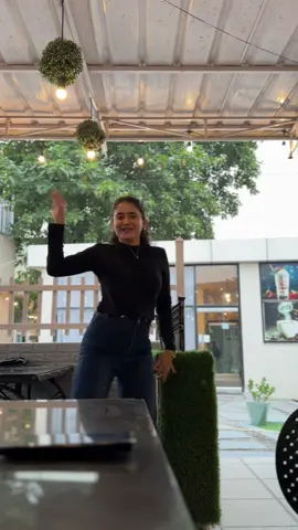 Pov: When there is no cameraman🥹🤦‍♂️ #fyp #goviral #pandeysmritee #foryoupage #golive 