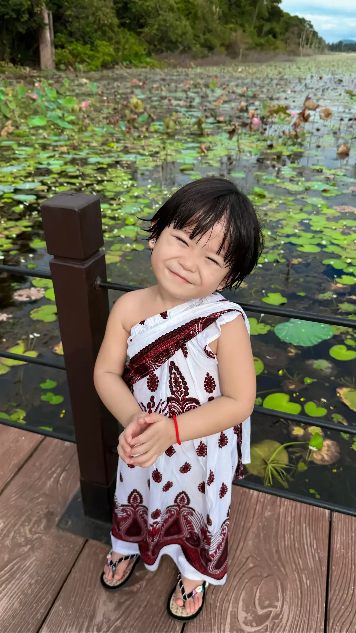 អូនឈ្មោះថាស្រីហ្វុងបងធំសង្គមបែកស្លុយ 🥺🧎🏻‍♀️‍➡️ #Ahfong 