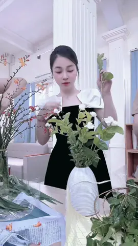 Người ta dùng từ dịu dàng để miêu tả em Tôi dùng em để miêu tả sự dịu dàng🤍🤍