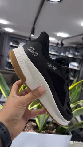 ORIGINAL SKECHERS ✈️🇺🇸 مودال قوة خدمة التوصيل متوفرة لجميع الولايات 🛒 الهاتف / واتساب👇 ☎️0️⃣7️⃣7️⃣2️⃣0️⃣4️⃣9️⃣6️⃣9️⃣8️⃣ #zoneoriginal #livraison #skechers @original.zone 