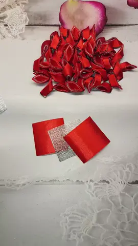 красная корона в стиле Канзаши. #галинамастерица #мк #канзаши#кандзаси#японскаятехника#корона#краснаякорона#новогодняякорона#коронанаободке#ручнаяработа 