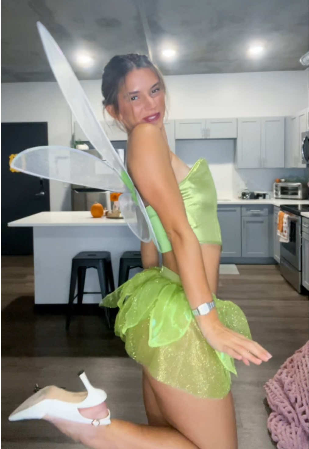 With a dash a very dust 🧚✨ @Fashion Nova (Sweet Sultry Fairy 5 Piece Costume Set - Green) #fashionnova #tinkerbell #halloweencostume #halloween #arizonastate 