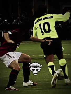 Prime Ronaldinho Skills ☠️ | #vintageftbl #ronaldinho #fyp #viral 