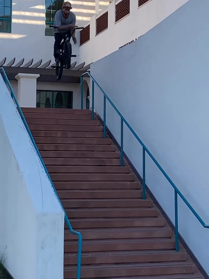 Rider 👉🏽 Garret Reynolds  . . . . . . . . . . . . #bmxstreet #bmx #bmxtiktok #bmxfreestyle #bmxforever 