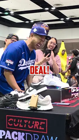 fake fan🤧 #viral #trend #fyp #comedy 