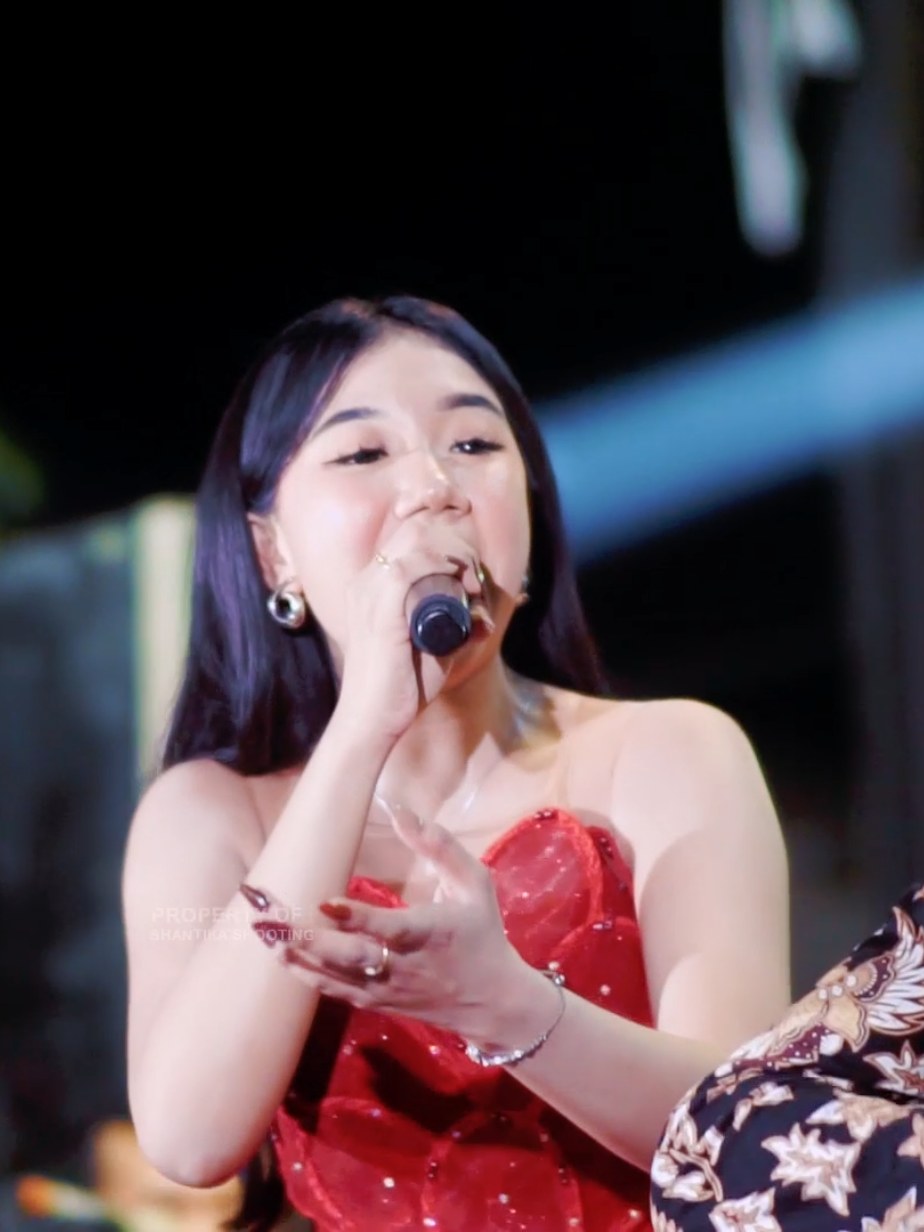 terkumbang kumbang sama wantooooo @cantika_nuswantoro16 @el_sambaofficial87 @jb27group 