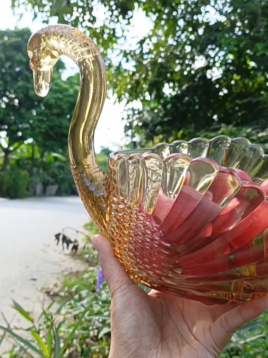 Thiên nga đựng hoa quả bánh kẹo  siêu xinh #thiennga #khaydungbanhkeo #dodecor #giadungnhabep#quanghuong 