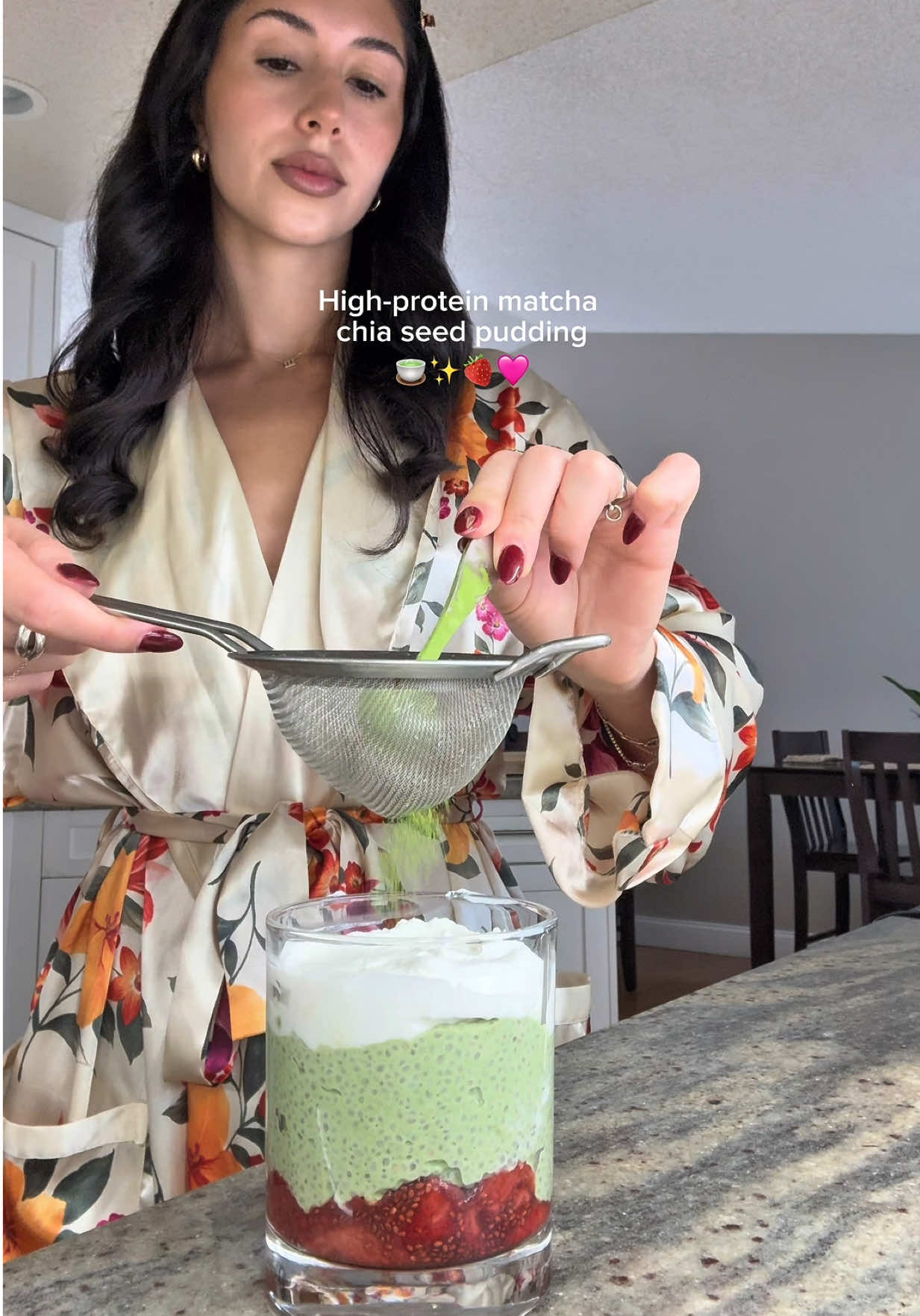 This may be my new fav breakfast. #matcha #strawberrymatcha #chiaseedpudding #breakfastideas #highprotein 