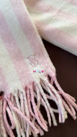 me 🤝🏼 anything pink @Victoria’s Secret #victoriassecret #victoriassecretscarf #pink #cozyoutfit 