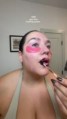 where are my morning girlies at?? 💕🍓🧚🏼 #girlythings #morningroutine #routine 