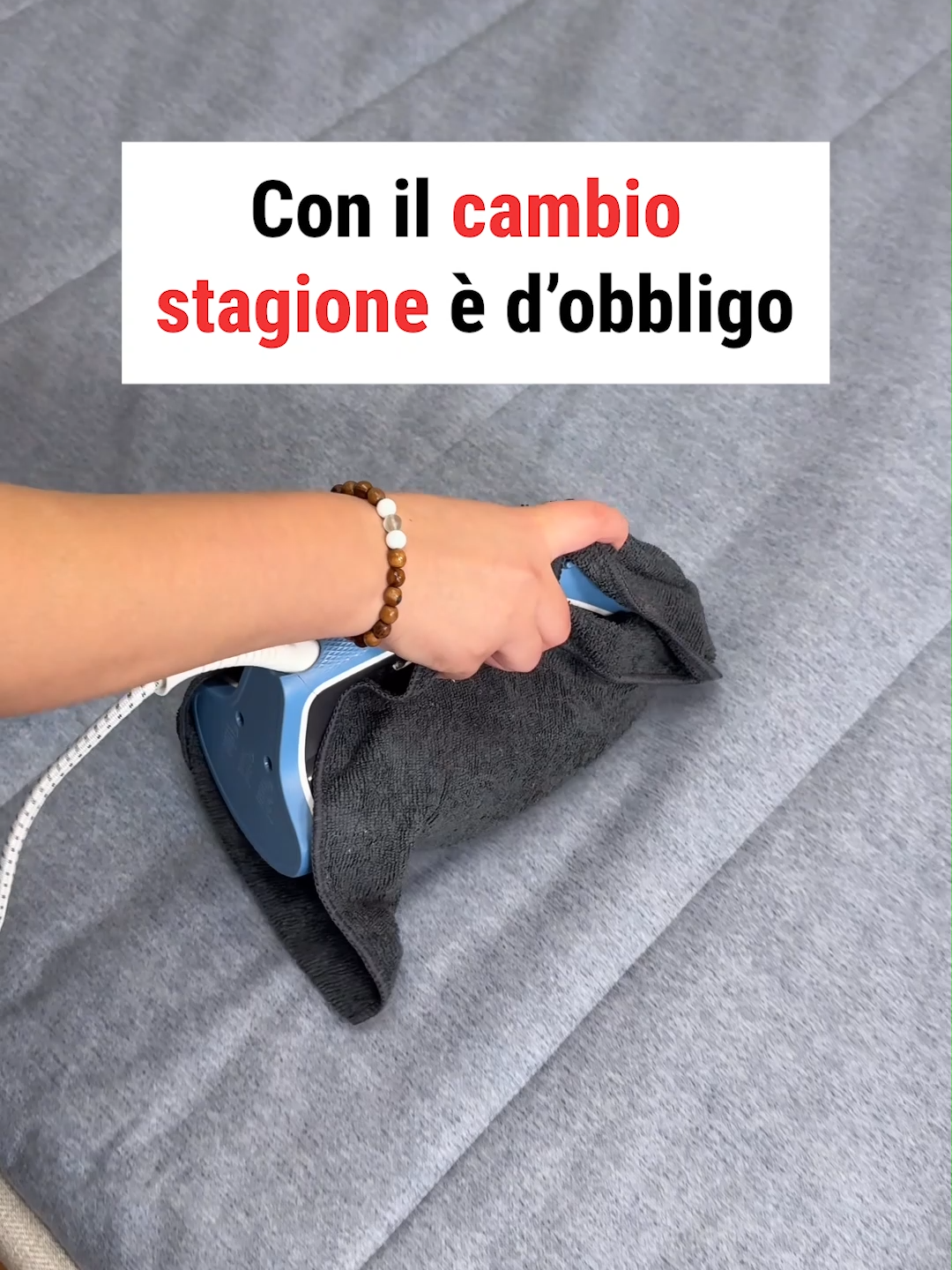 Una bella pulizia a fondo del materasso ci vuole! 😁 #creativo #diy #lifehacks #tips #cleaning #casa #perte #foryou #fyp #tipsandtricks #deepcleaning #household #cleaninghacks