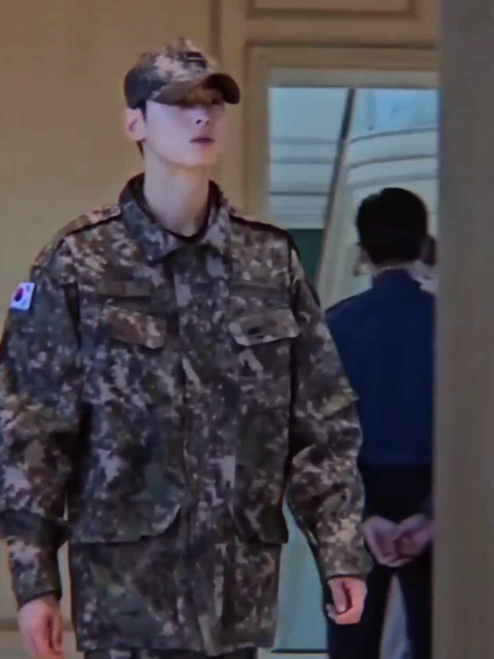 i'm in love with a very hot soldier. cha eunwoo spotted in military uniform at APEC Summit in Gyeongju 😭 i miss him so much #chaeunwoo #차은우 #leedongmin #fyp #myman @차은우 