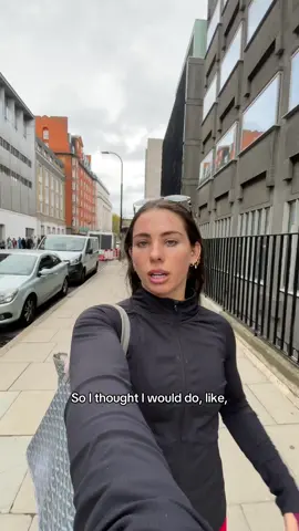 Little quick update because I’m gonna miss these talking videos with London aesthetic 🇬🇧🤍 #kiwisinlondon #livinginlondon #uktoaustralia #movingtolondon #aussiesinlondon 