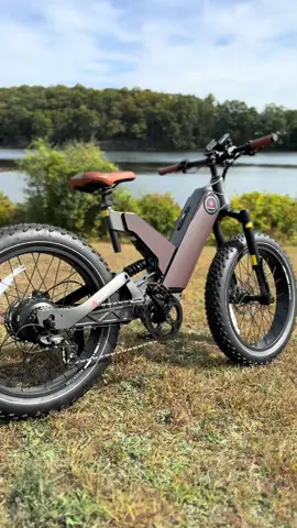 E-bike Ant 5 is ready to hit those trails for new adventures. This electric bike is so smooth! 28+mph 7 speed gears.  #ebike #bestbike2025 #fyp #dirtbike #electricbike 