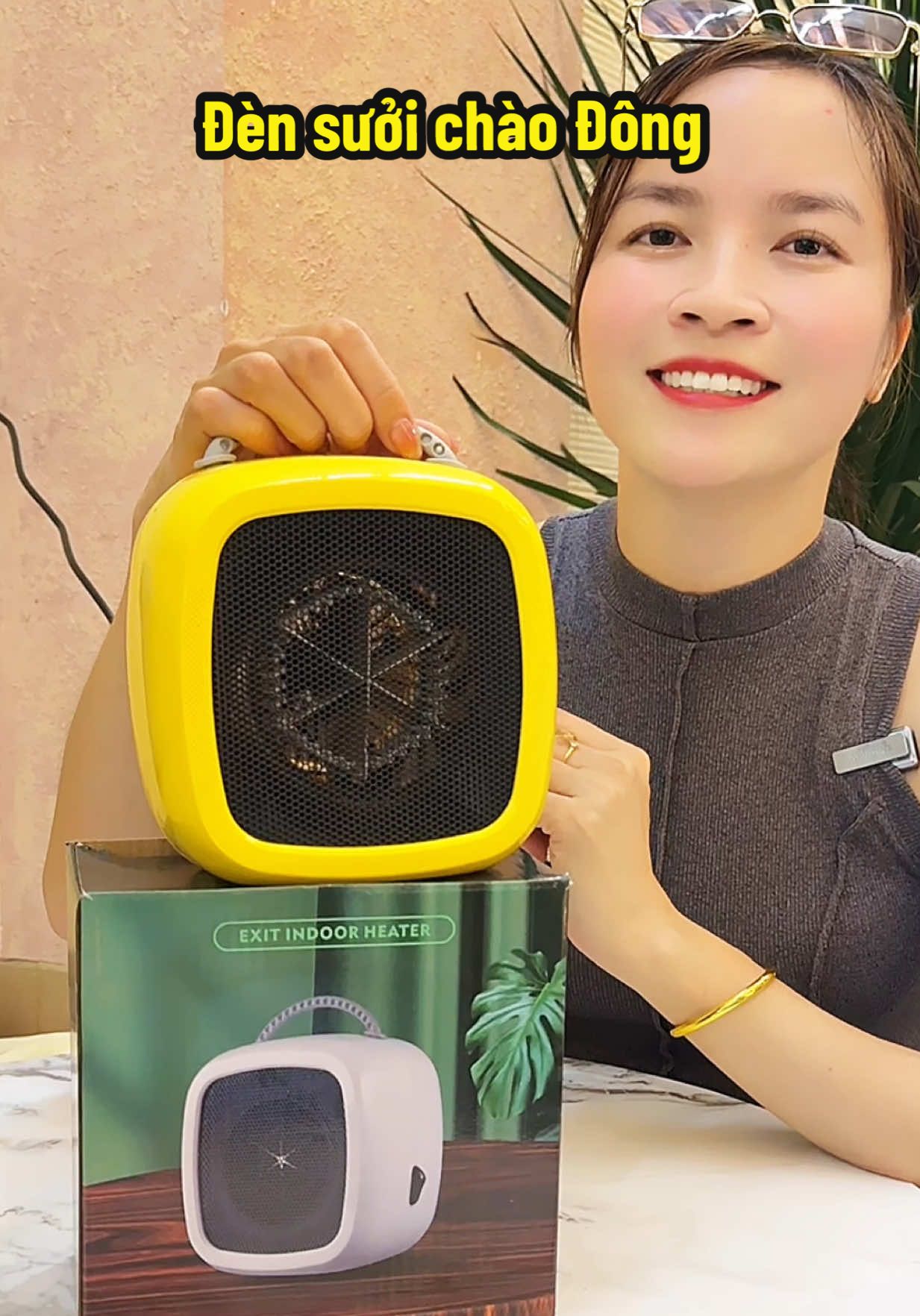 Trả lời @THANH BÌNH UY TÍN Máy Sưởi Ấm Mini Công Suất 500w #quatsuoiam #quatsuoi #maysuoi #vanvuive6262 #xh  @Vân Vui Vẻ 6262 