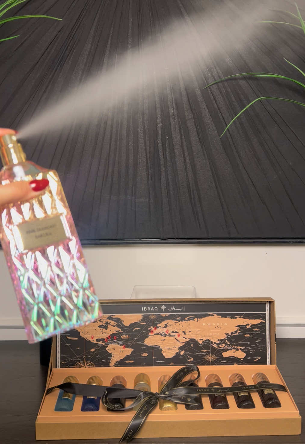 مجموعة التوباكو 9 في 1 من إبراق رجعت! 🔥 التسعة عطور مأخوذة من روائح من كل أنحاء العالم 🌍 كل عطر له طابع مختلف — شرقي، غربي، ✨ صراحة المجموعة فخمة بكل معنى الكلمة، وطبعًا ما ننسى بينك دايموند ساكورا 150 مل 💗 ريحة ناعمة، أنثوية، وفخمة بنفس الوقت  يعني تخيلي التوباكو بتنوعها من أنحاء العالم، ومعها بينك دايموند ساكورا… مزيج يجنن ويخطف القلوب 😍 وكل هذا بـ 211 ريال بس 😳🔥 إبراق بالطيب تعرفه، وبالذوق سبّاق 👑 #ابراق #ابراهيم_القرشي #باقة_بينك_جيرني #توباكو #foryoupage 