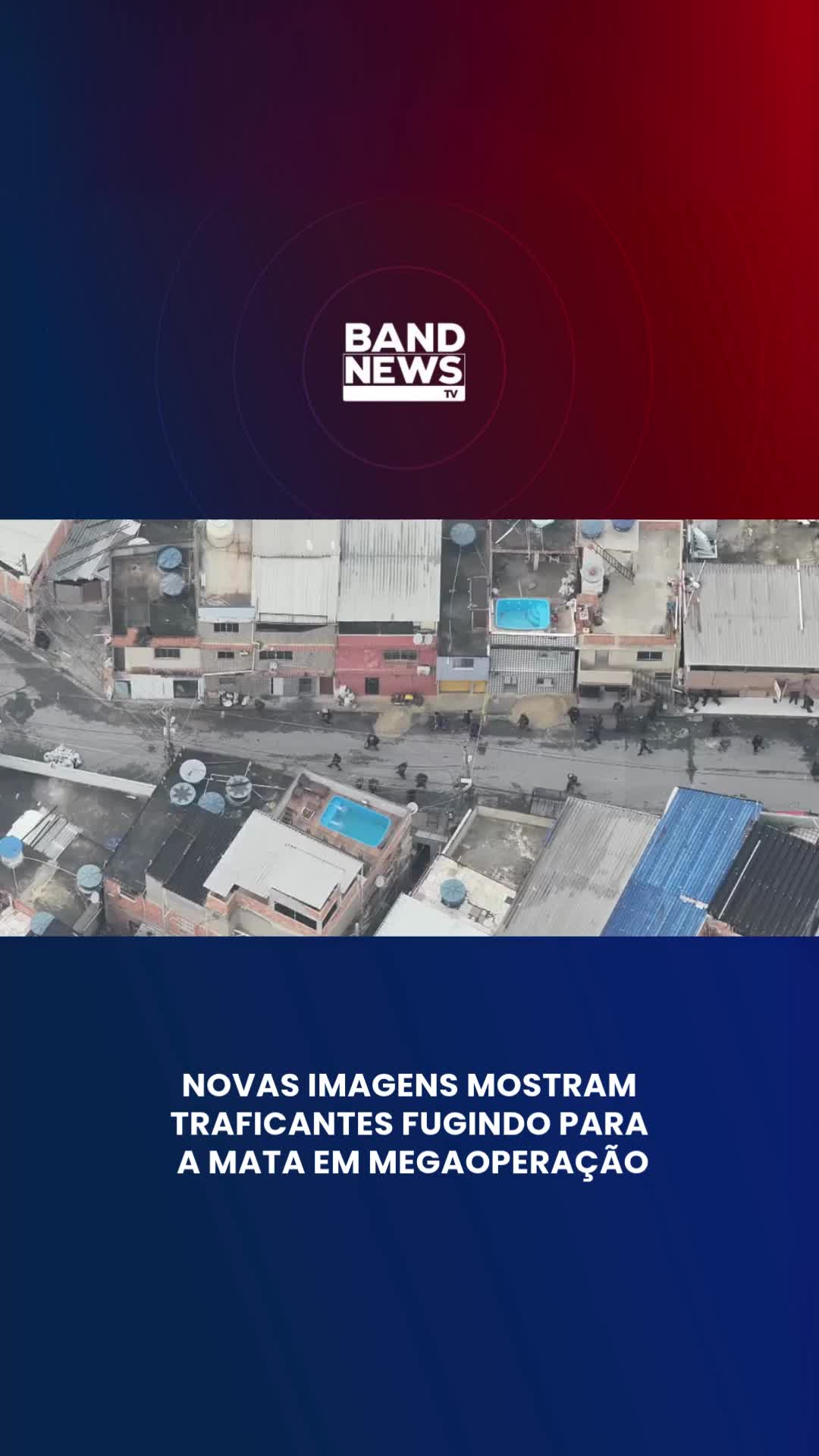 Novas imagens registradas por um drone da polícia mostram a movimentação dos criminosos no Complexo da Penha, zona norte do Rio de Janeiro. O flagrante mostra traficantes fortemente armados andando pelas ruas com roupas camufladas e uniformes parecidos com os das forças de segurança. A região filmada corresponde ao local onde foram encontrados cerca de 70 corpos, mais tarde transportados pelos moradores da comunidade. #BandNewsTV #notícias #RJ