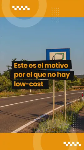 🚫 ¿Por qué NO HAY gasolineras LOW-COST en las AUTOPISTAS? 💸 Spoiler: no es casualidad… #gasolineralowcost #autopistas #motor #easygas #combustible     