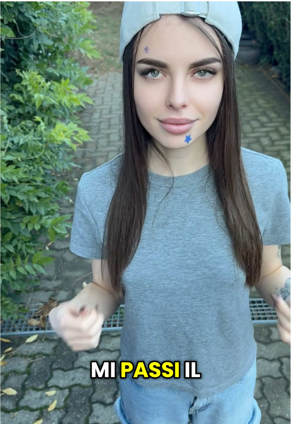 Non era il pennello giusto Ops😈🥲 #halloween #brunette #mirror #ragazza #scolaretta 