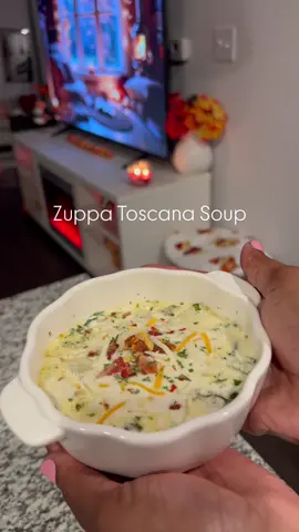 Zuppa Toscana Soup! 🍂🍁 A fall fave #zuppatoscana #soupseason #fall #fyp #cozyvibes 