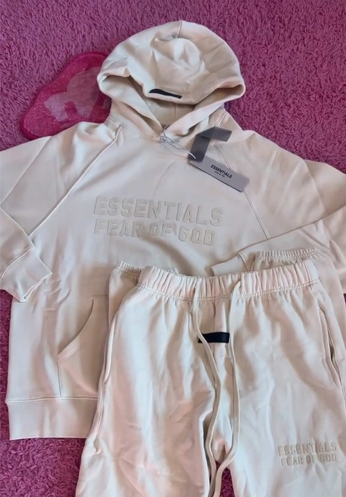 The Essentials Set everyone needs😍😍😍🔥🔥! Website in bio to shop 🛍️ #fypシ゚viral #layysboutique #falloutfits #winteroutfit #onlineshoppingstore  