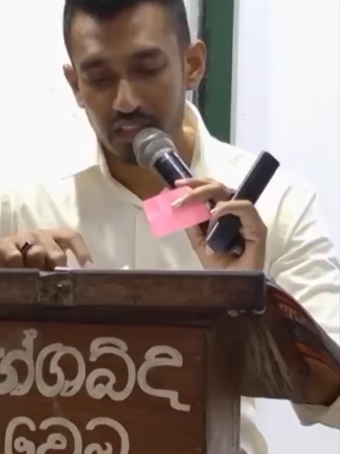 පොඩ්ඩක් කපටි වෙන්නත් ඕනි ඉතින්  😁 . . . #schooljoke #schooljokes #schooljoker #schooljokes😂 #calculater #exam #exams #examtips #examstress